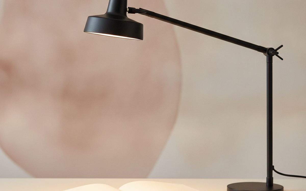 A desk lamp with adjustable colour temperature